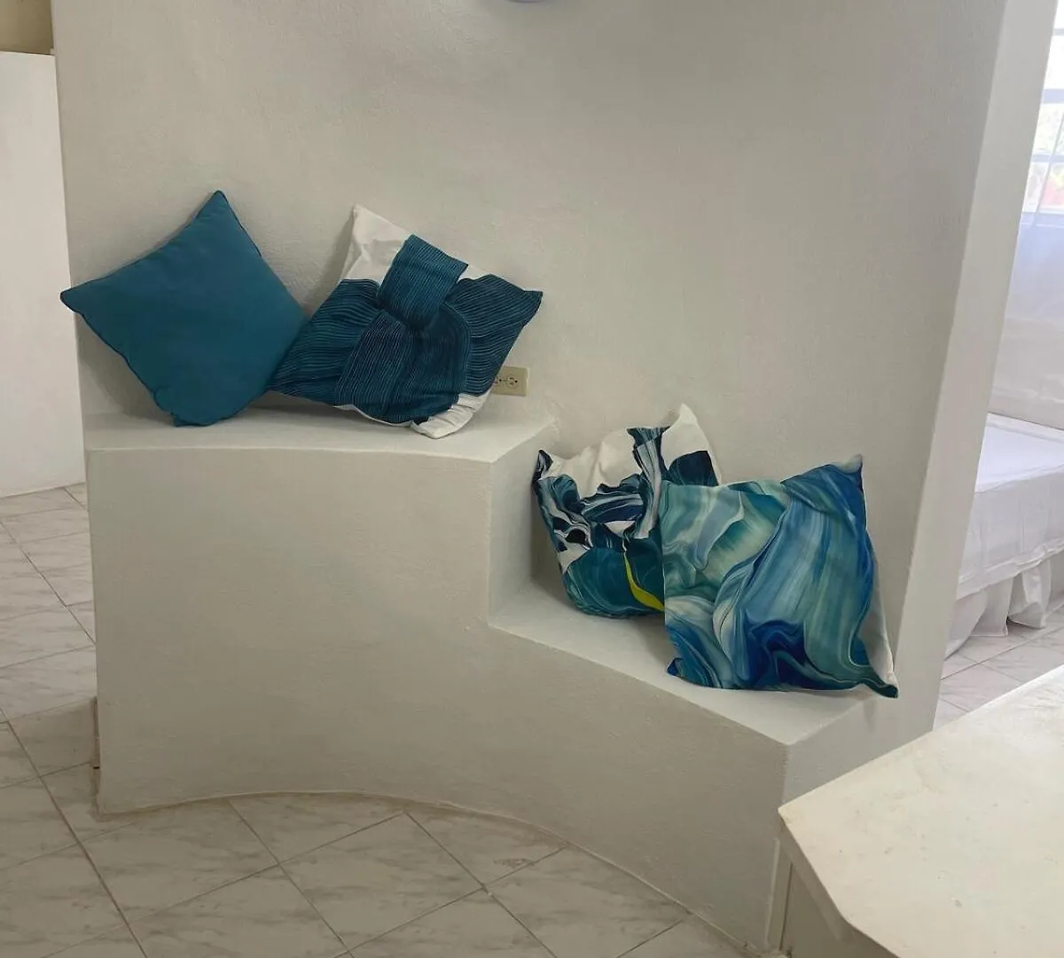 Cozy 2 Bedroom Furnished Apartment, Oistins Ch Ch Christ Church